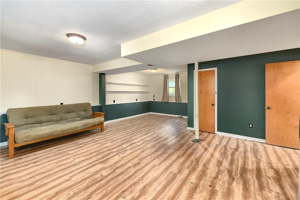 1104 N Viking Drive — photo 26