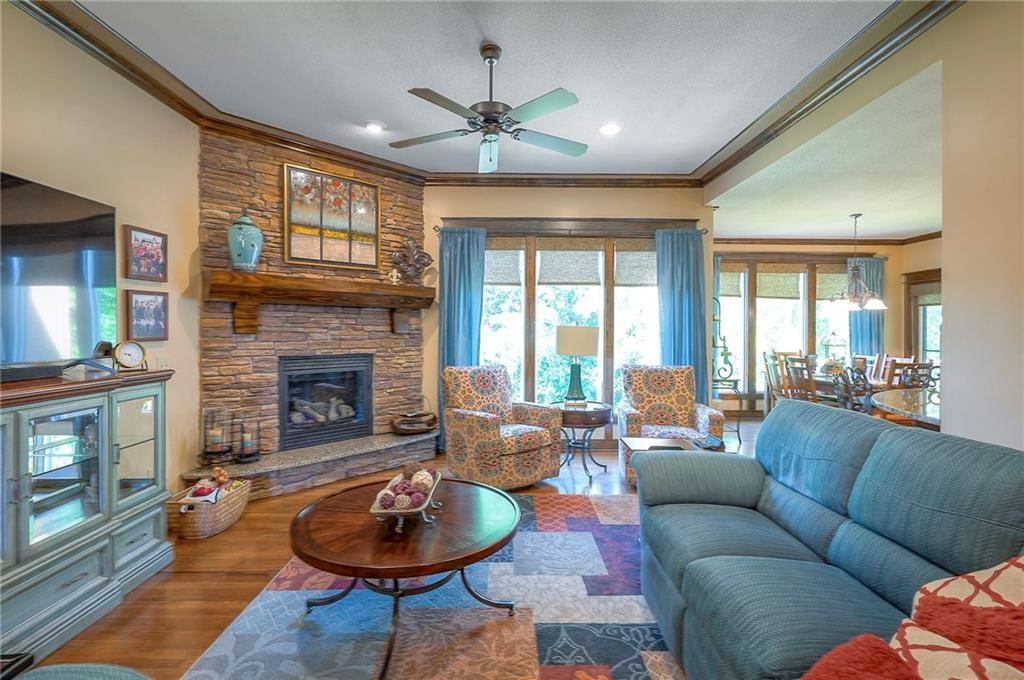 Photo 11 of 68 - 1605 NE 94th Street