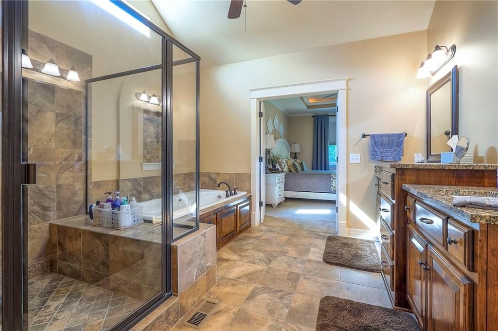 Photo 34 of 68 - 1605 NE 94th Street