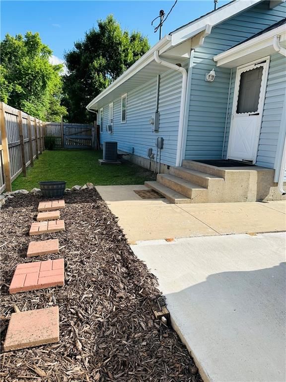 507 E Jefferson Street — photo 8