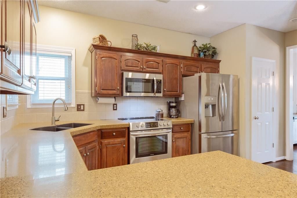 6352 NOBLE Street — photo 13