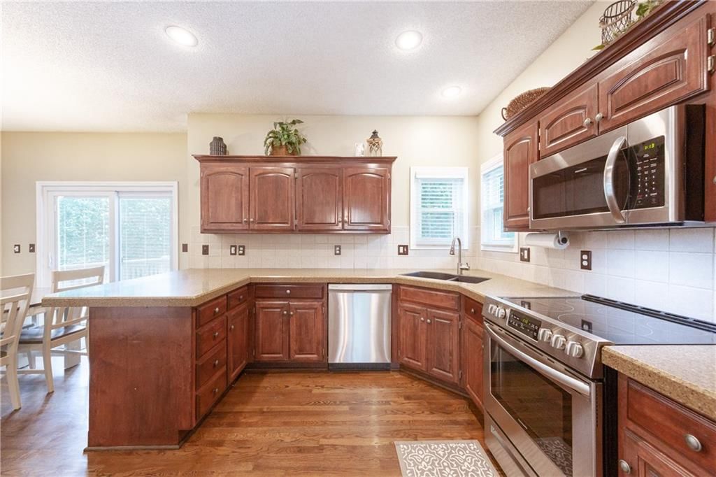 6352 NOBLE Street — photo 15