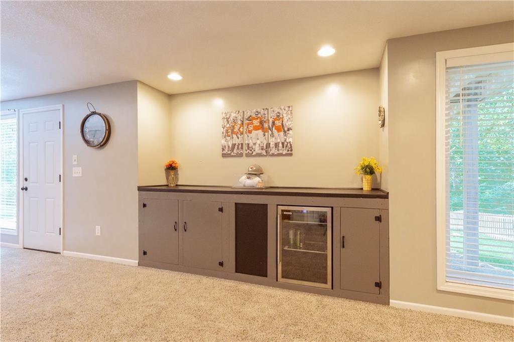 6352 NOBLE Street — photo 34