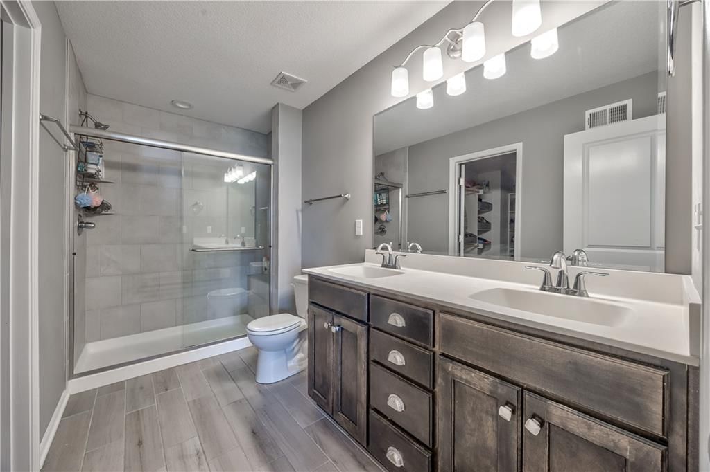 Photo 22 of 30 - 4246 Lakeview Terrace