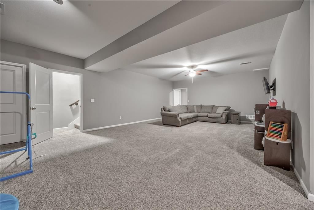 Photo 24 of 30 - 4246 Lakeview Terrace