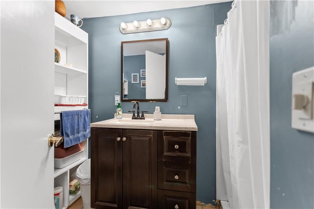 7930 W 67th Street — photo 22
