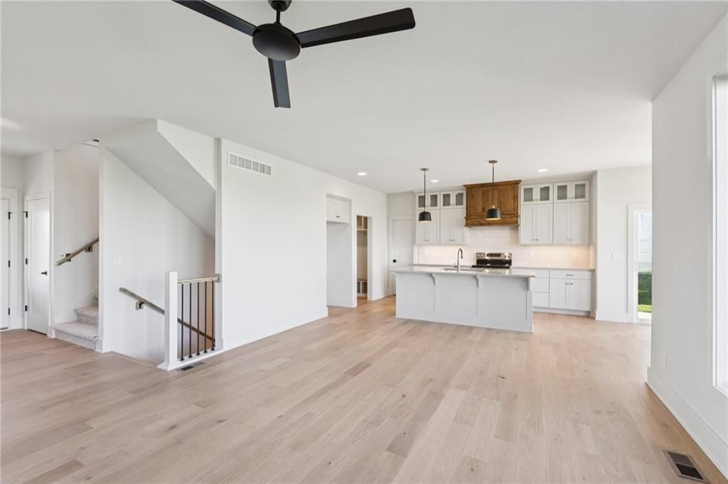 1916 Longview Drive — photo 16