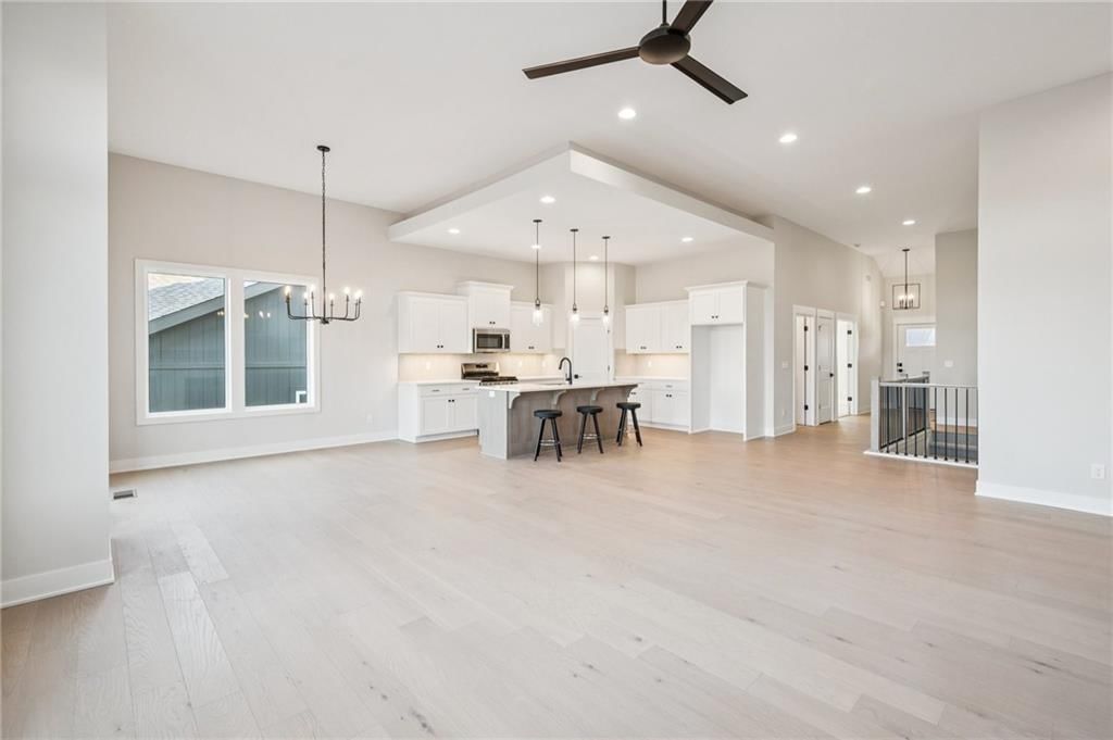 2156 Black Walnut Drive — photo 4