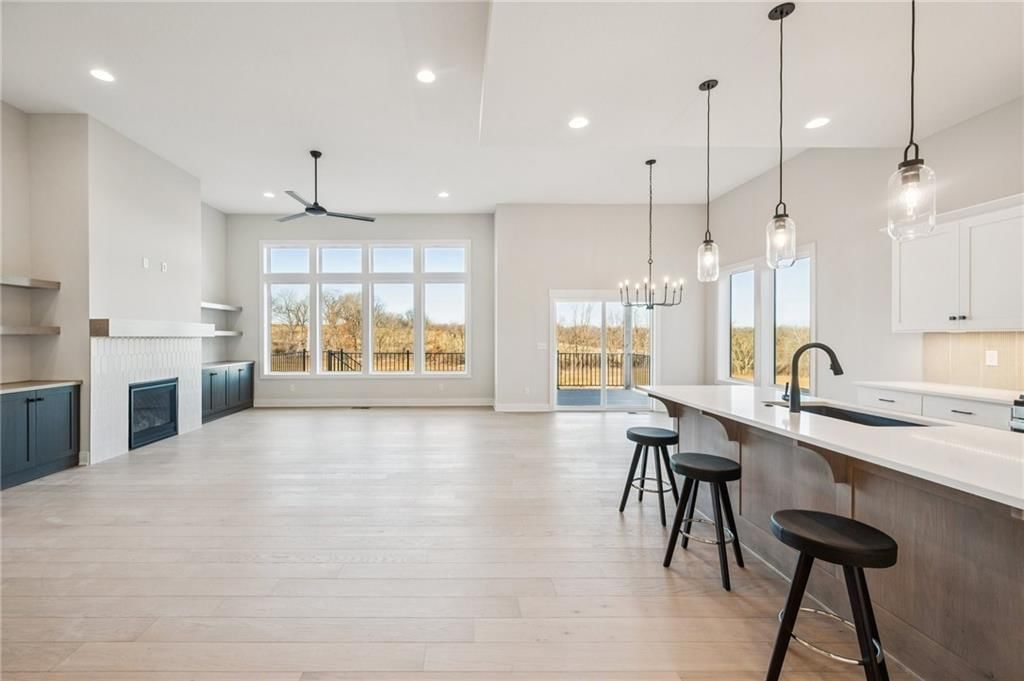 2156 Black Walnut Drive — photo 5