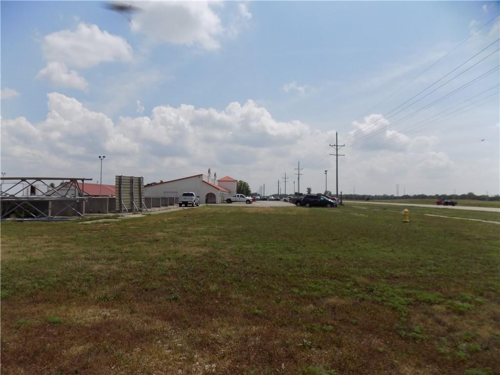 59 Hwy & Kingman Road — photo 13