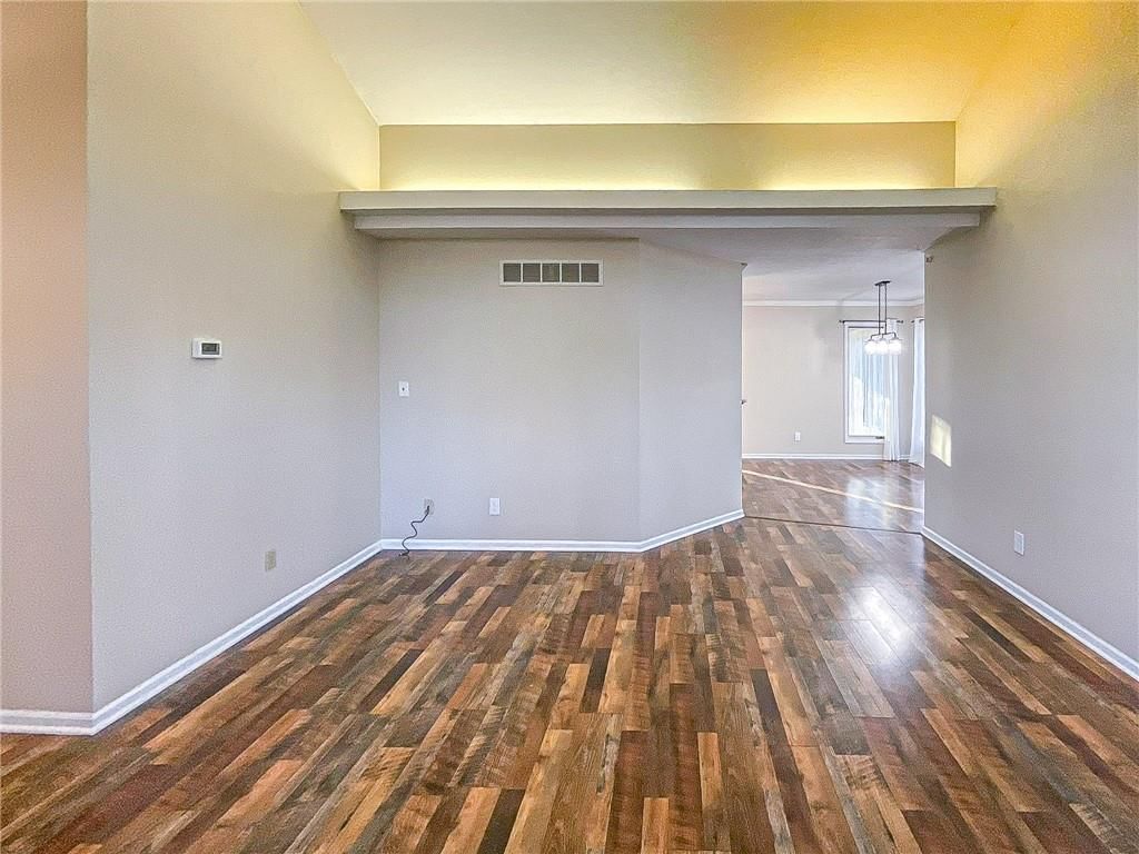 1645 E Timber Ridge Drive — photo 6