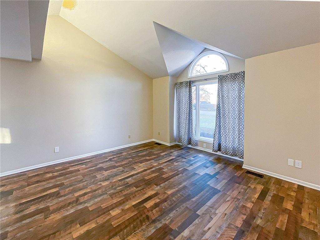 1645 E Timber Ridge Drive — photo 7