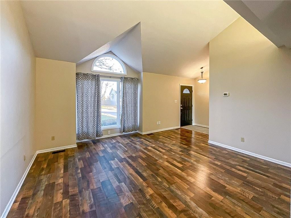 1645 E Timber Ridge Drive — photo 8