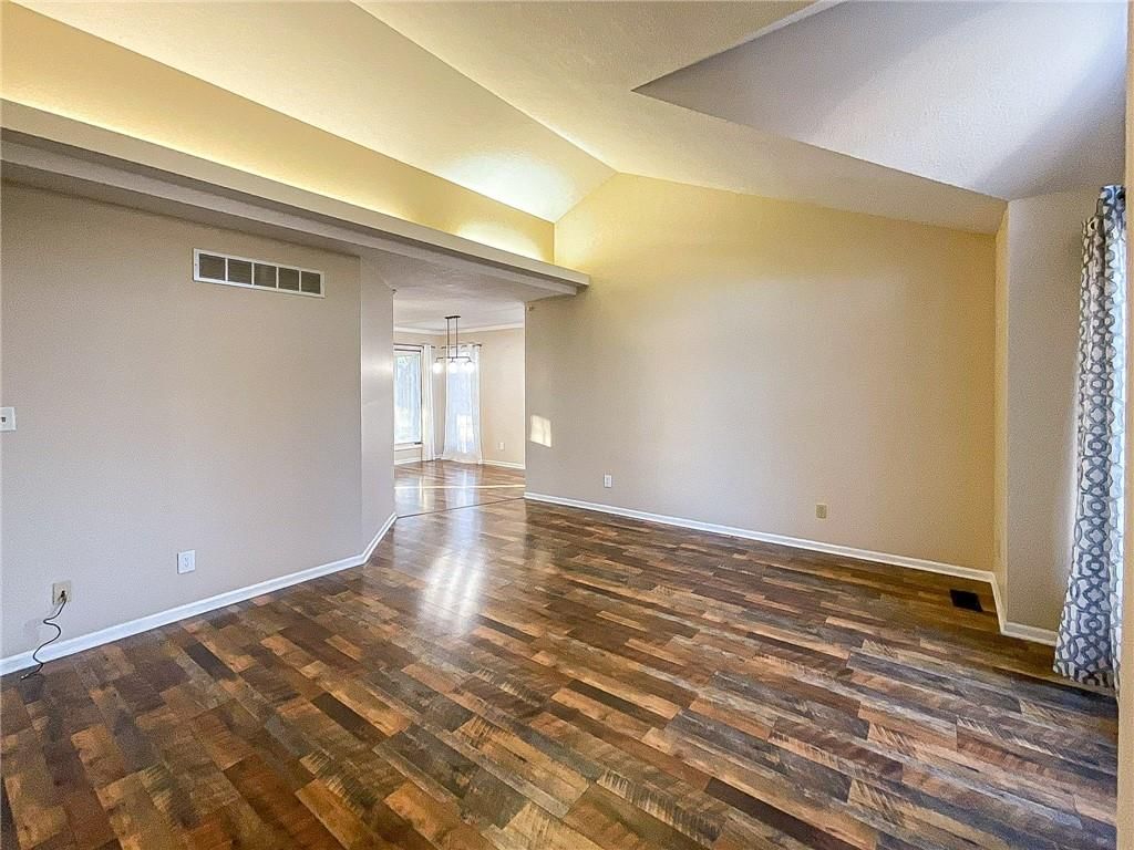 1645 E Timber Ridge Drive — photo 11
