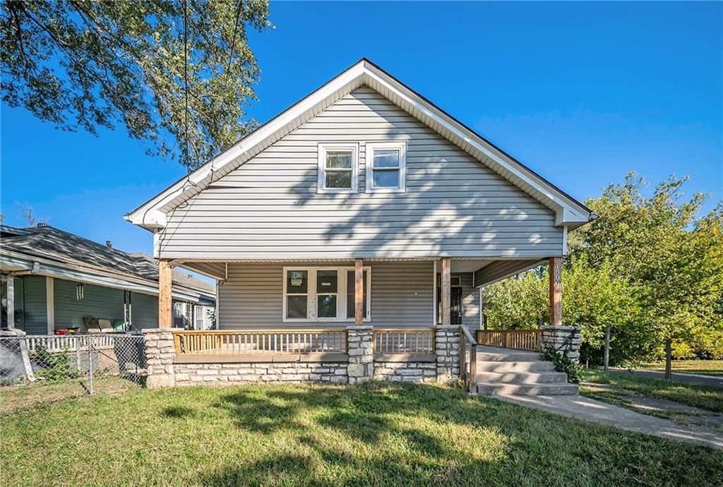 1500 Waverly Avenue — photo 2