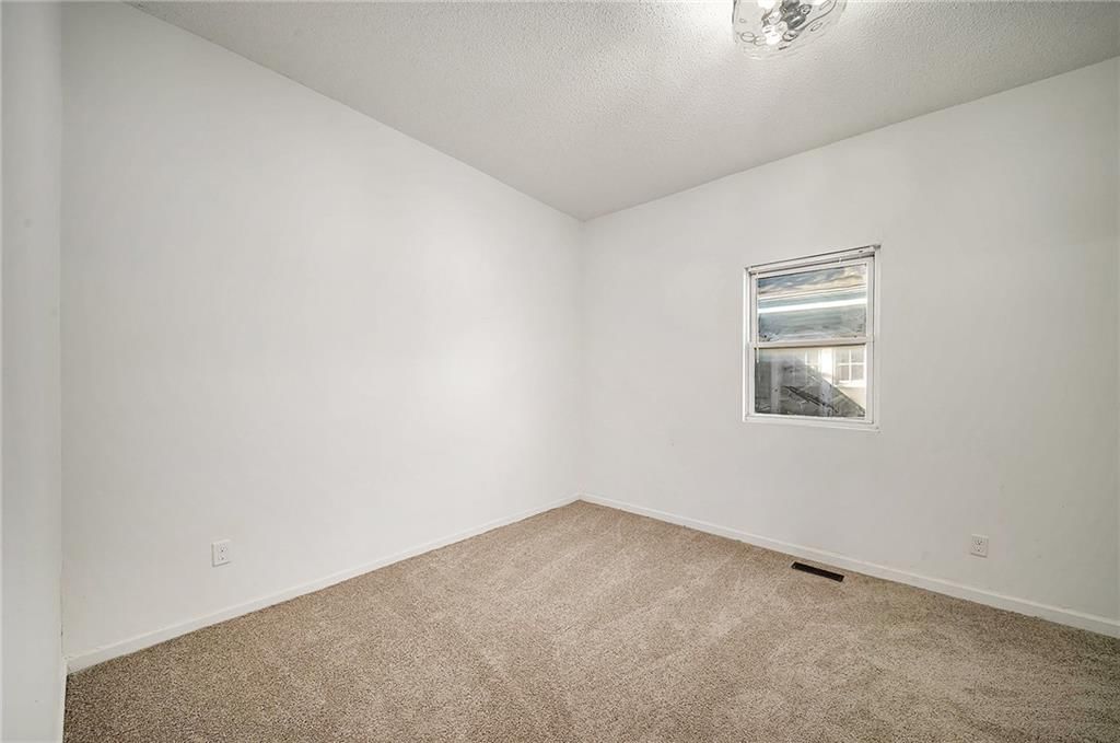 1500 Waverly Avenue — photo 12