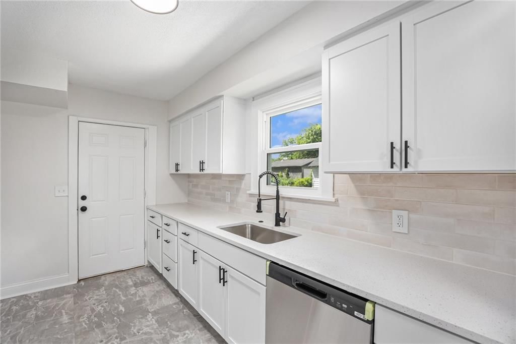 3600 Hunter Avenue — photo 10
