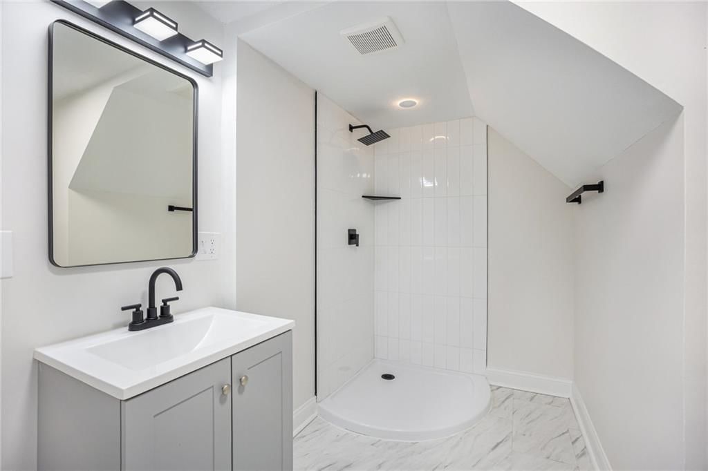 3600 Hunter Avenue — photo 17
