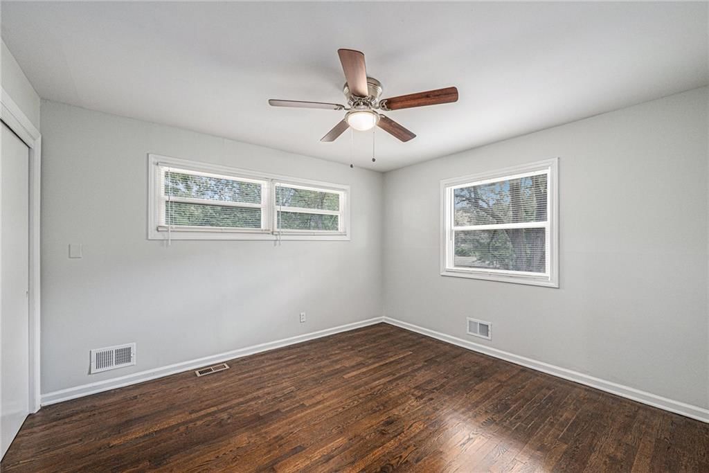 Photo 11 of 26 - 6925 NW Berkley Street