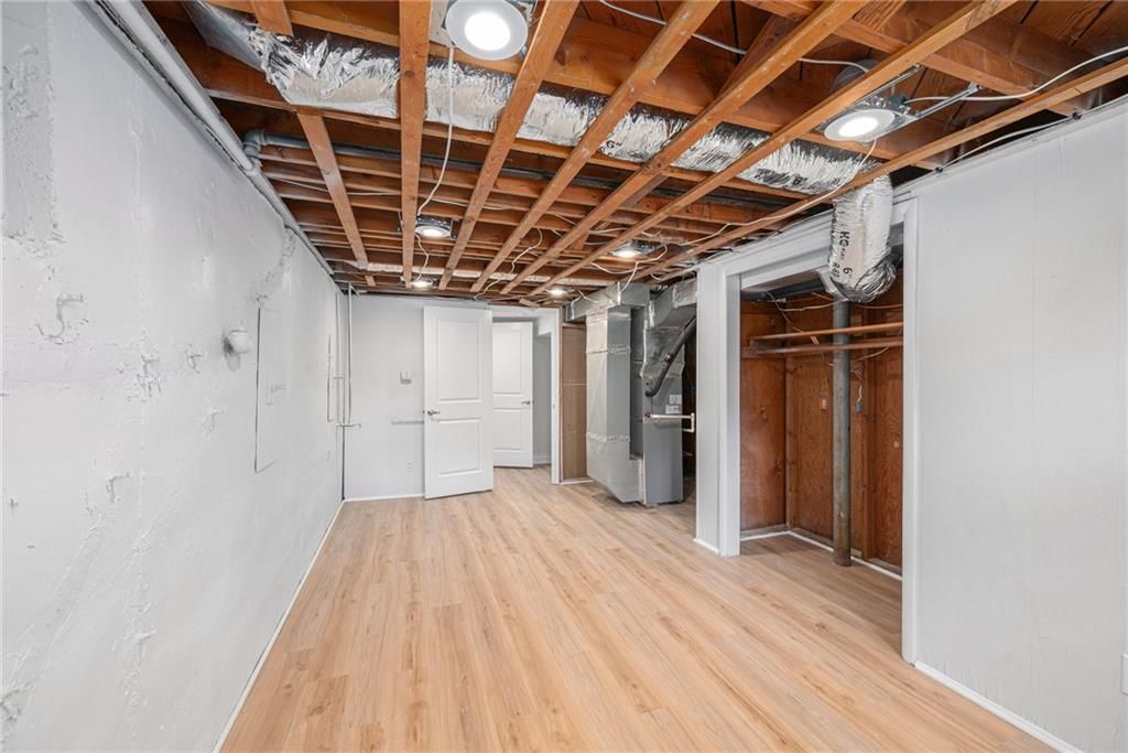 Photo 21 of 26 - 6925 NW Berkley Street