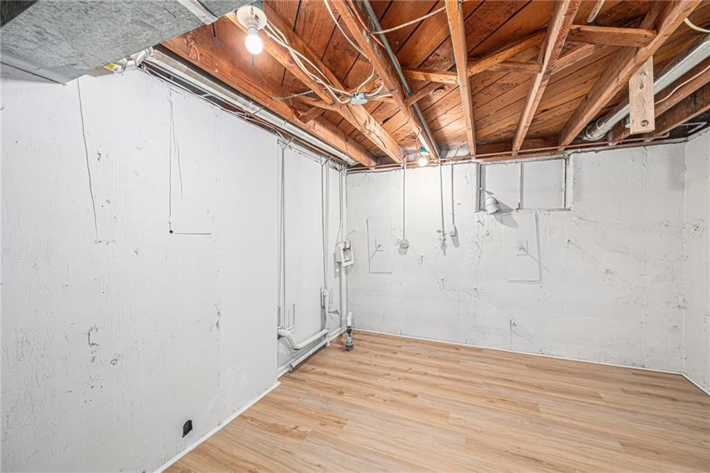 Photo 22 of 26 - 6925 NW Berkley Street