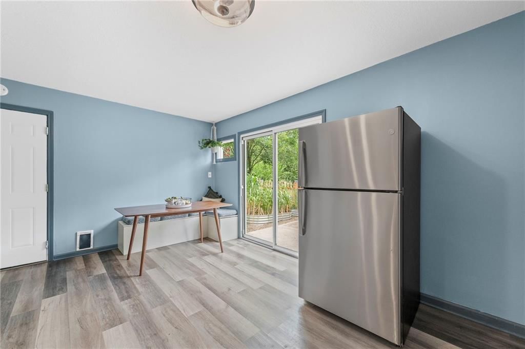 Photo 9 of 25 - 1520 E 18th Street