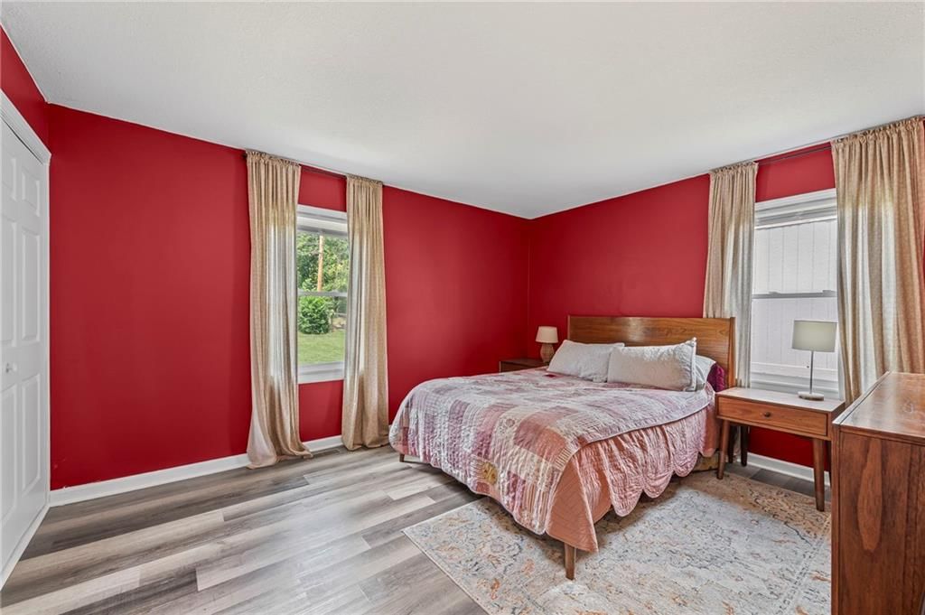 Photo 11 of 25 - 1520 E 18th Street