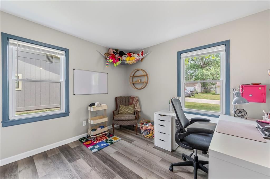 Photo 15 of 25 - 1520 E 18th Street