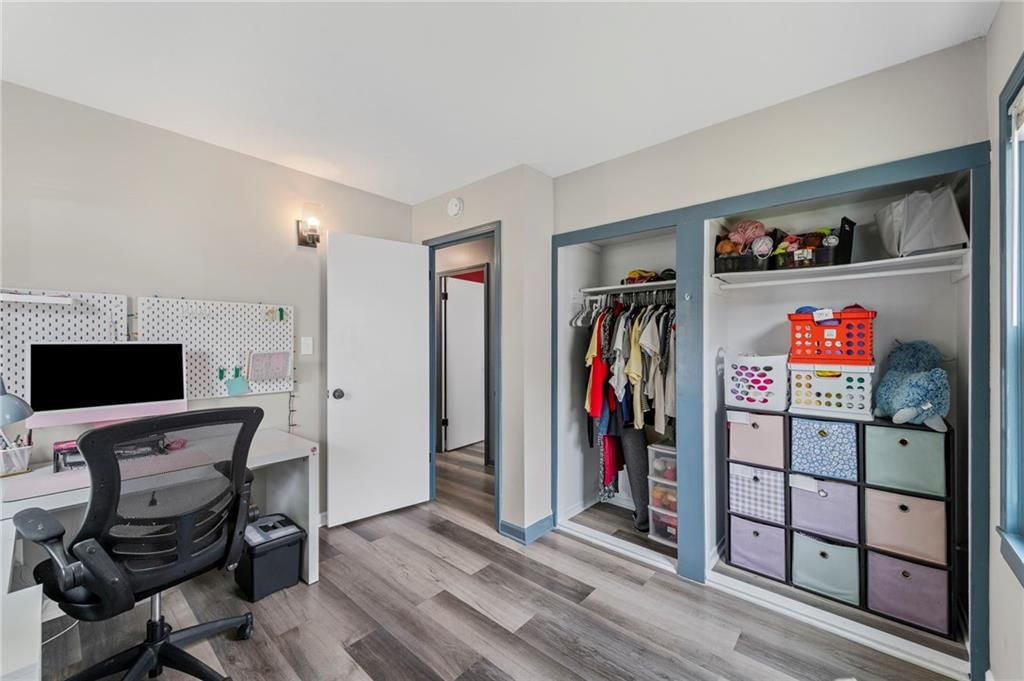 Photo 16 of 25 - 1520 E 18th Street