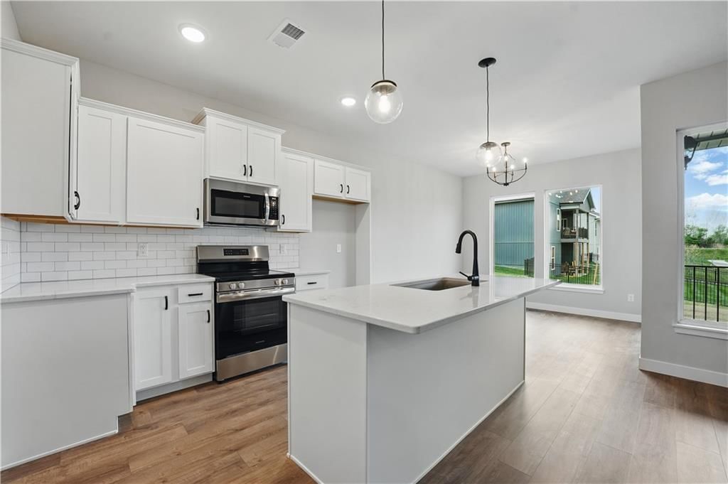 2433 NW Sunnyvale Court — photo 4