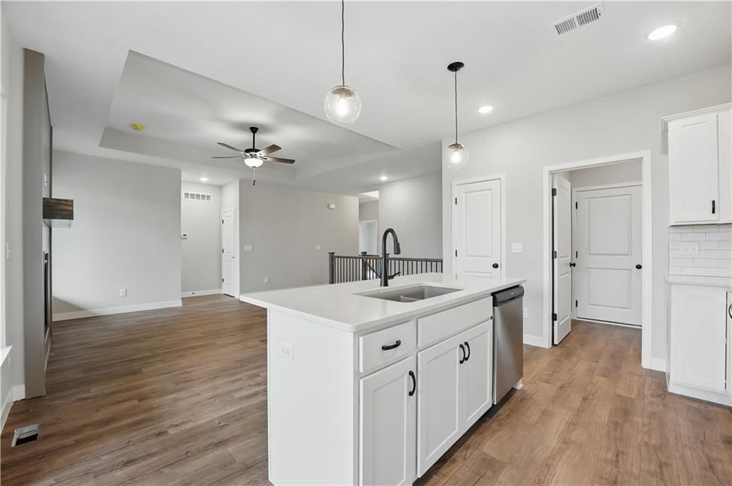2433 NW Sunnyvale Court — photo 6