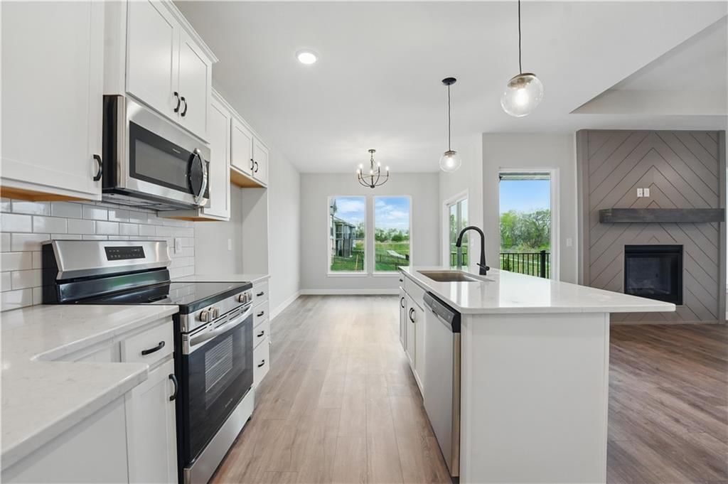 2433 NW Sunnyvale Court — photo 7