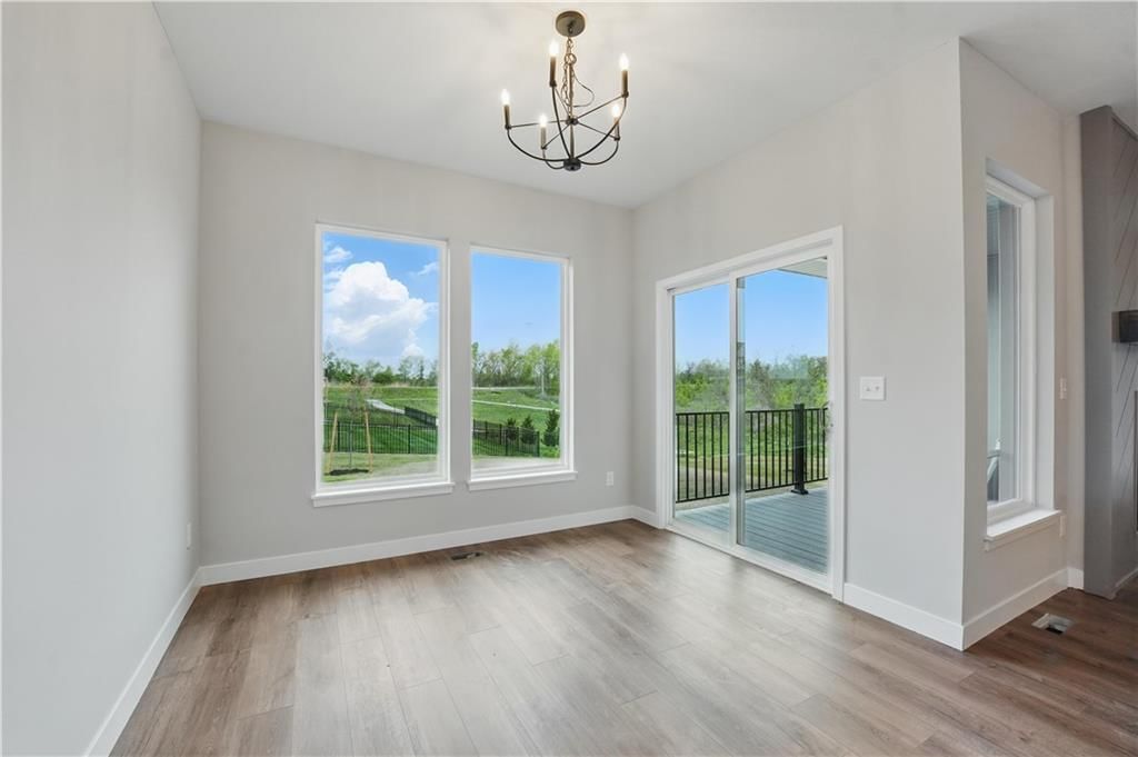 2433 NW Sunnyvale Court — photo 8