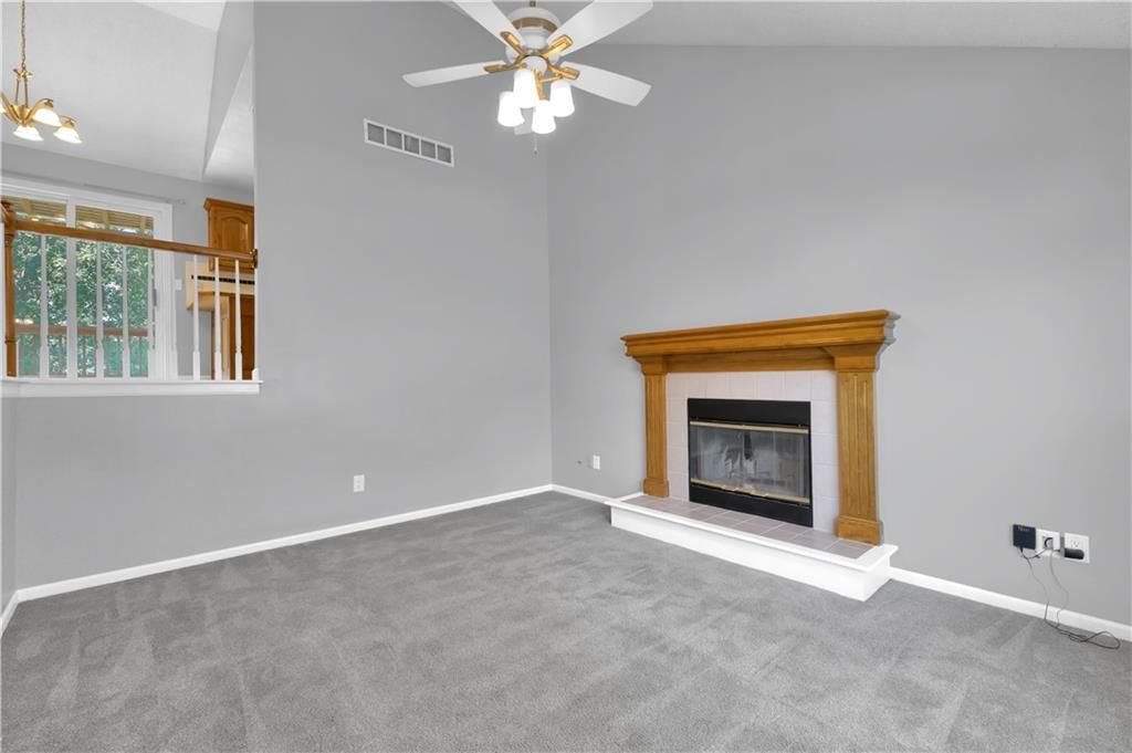 Photo 5 of 42 - 406 Fletcher Drive