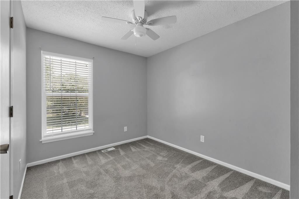 Photo 19 of 42 - 406 Fletcher Drive