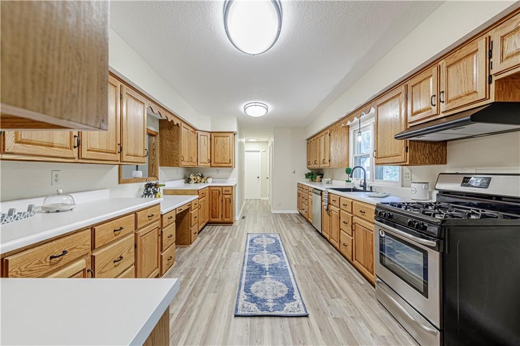 111 W 16th Street — photo 12