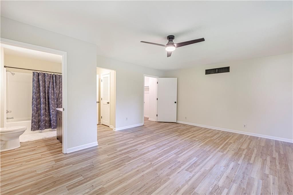 111 W 16th Street — photo 22