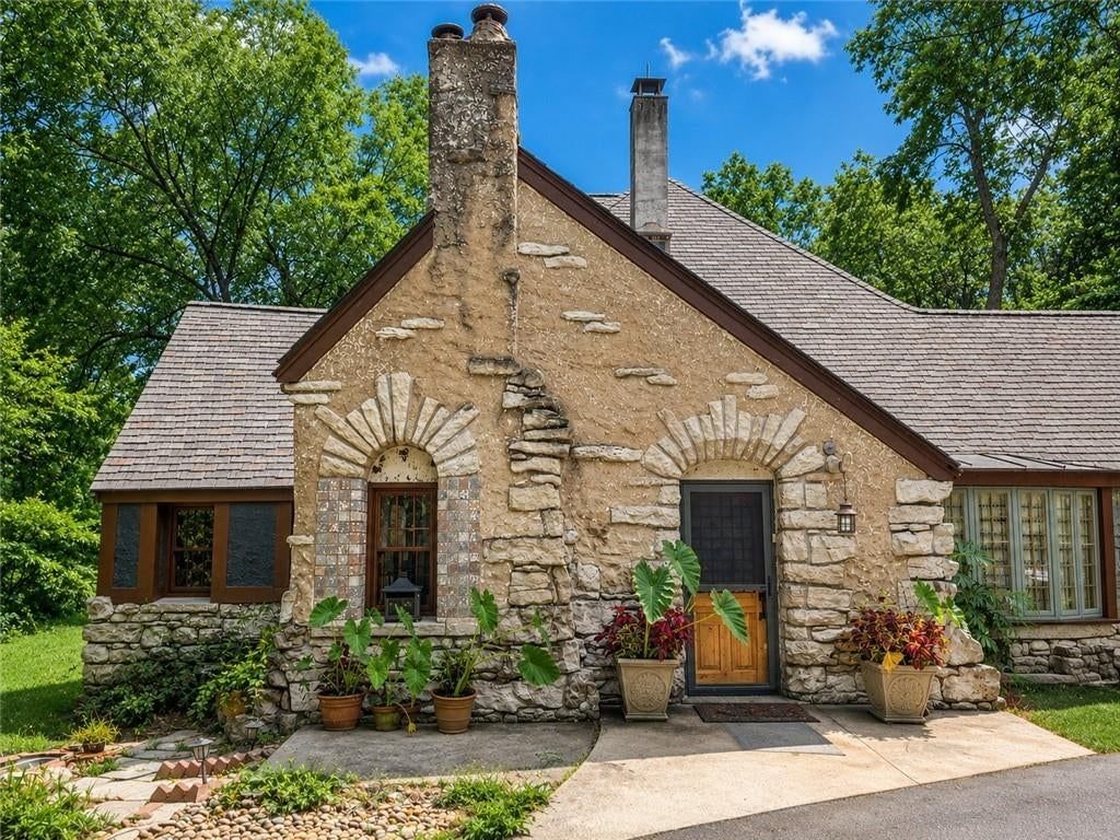 4101 E 100th Terrace, Kansas City, MO: listing photo 2