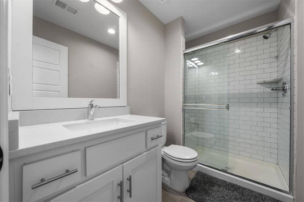 Photo 31 of 55 - 15624 Delmar Street