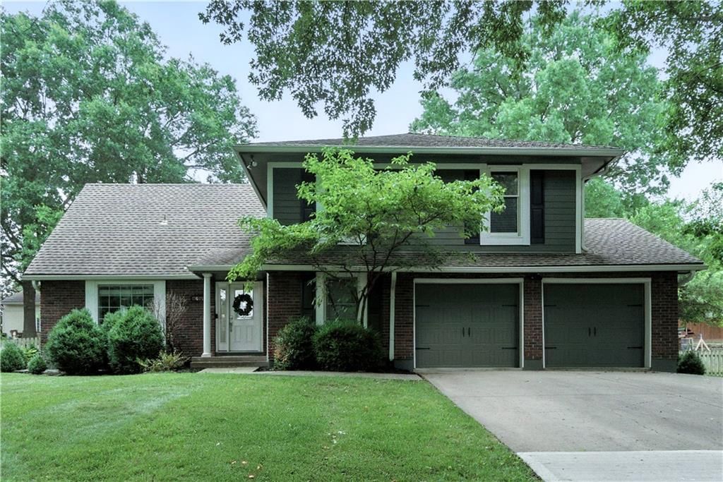 12847 Pembroke Circle, Leawood, KS