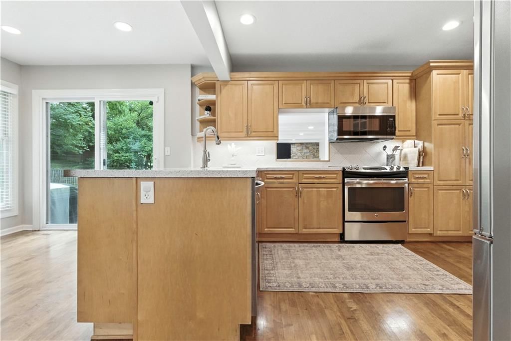 12847 Pembroke Circle — photo 15