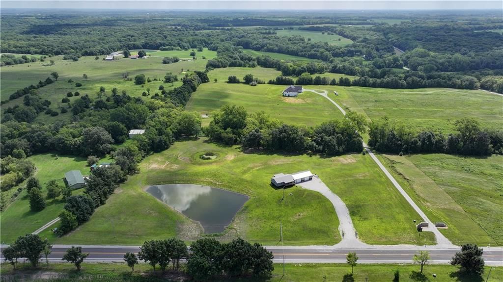 Photo 33 of 58 - 6171 NE Highway 69