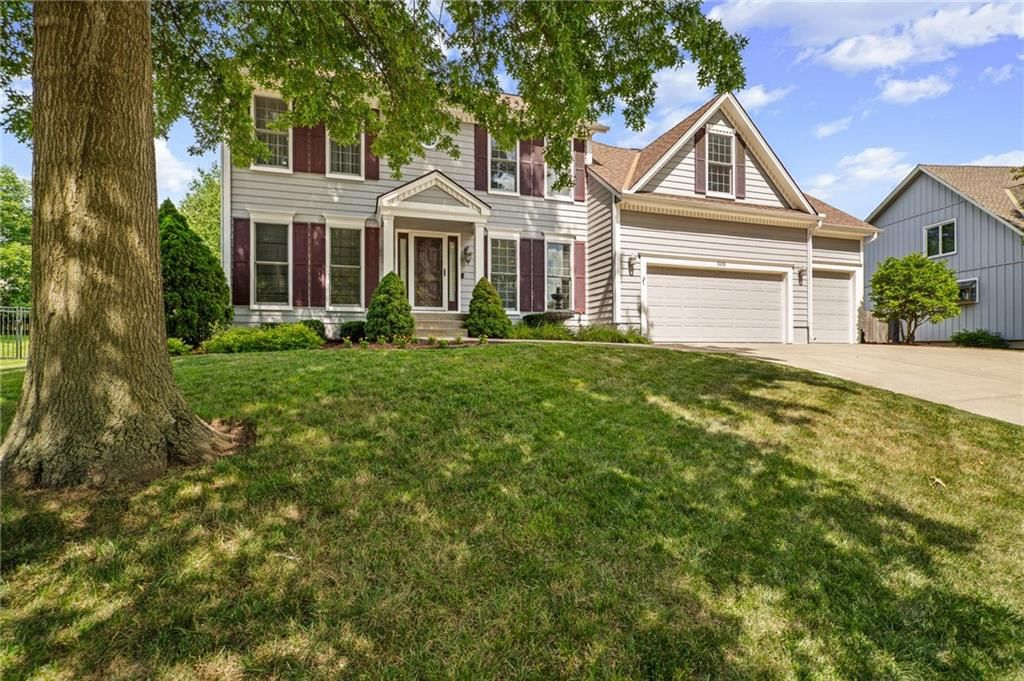 Photo 4 of 76 - 508 NW Ambersham Drive