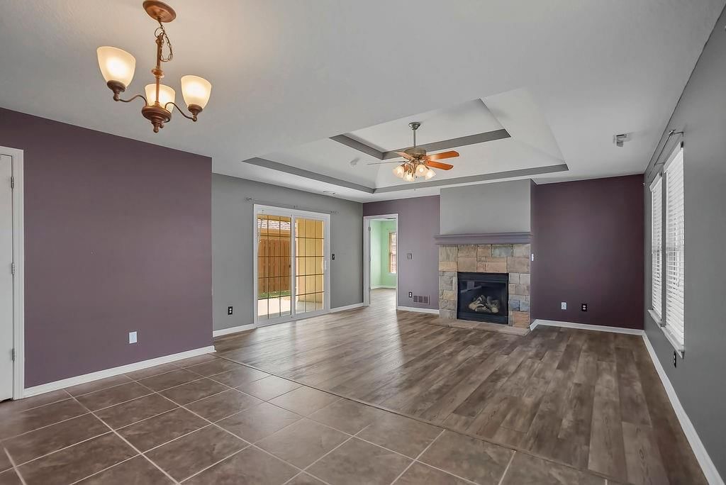 2300 E Sycamore Street — photo 5