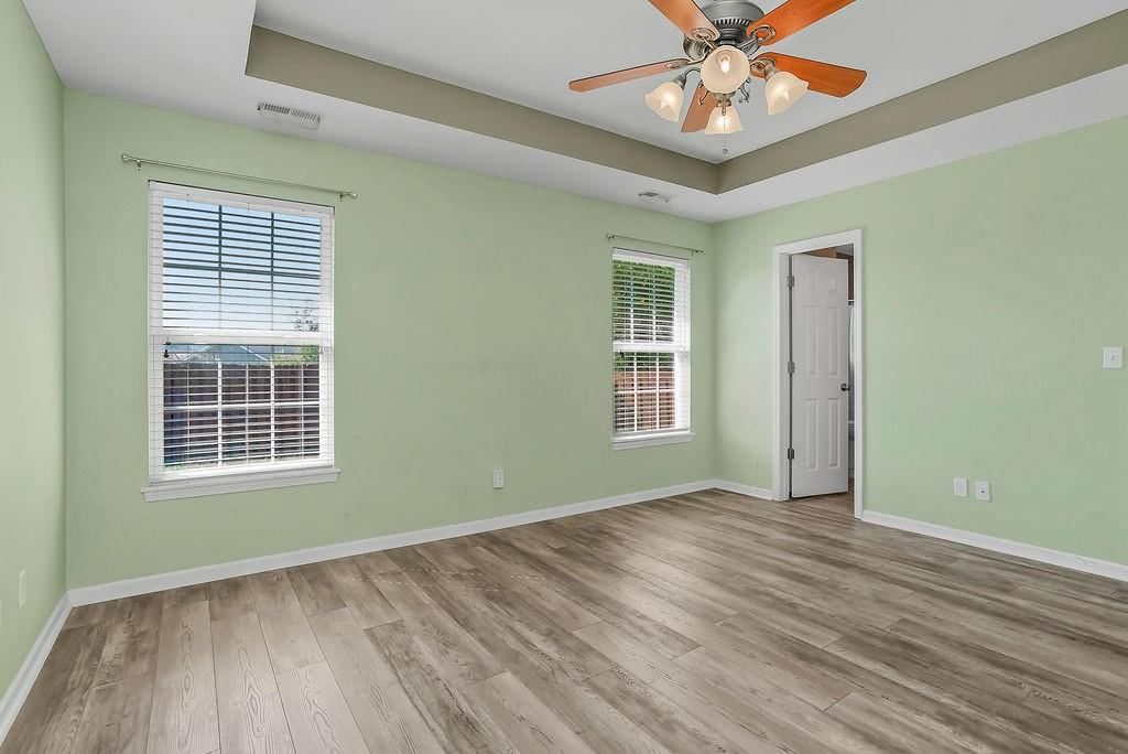 2300 E Sycamore Street — photo 6