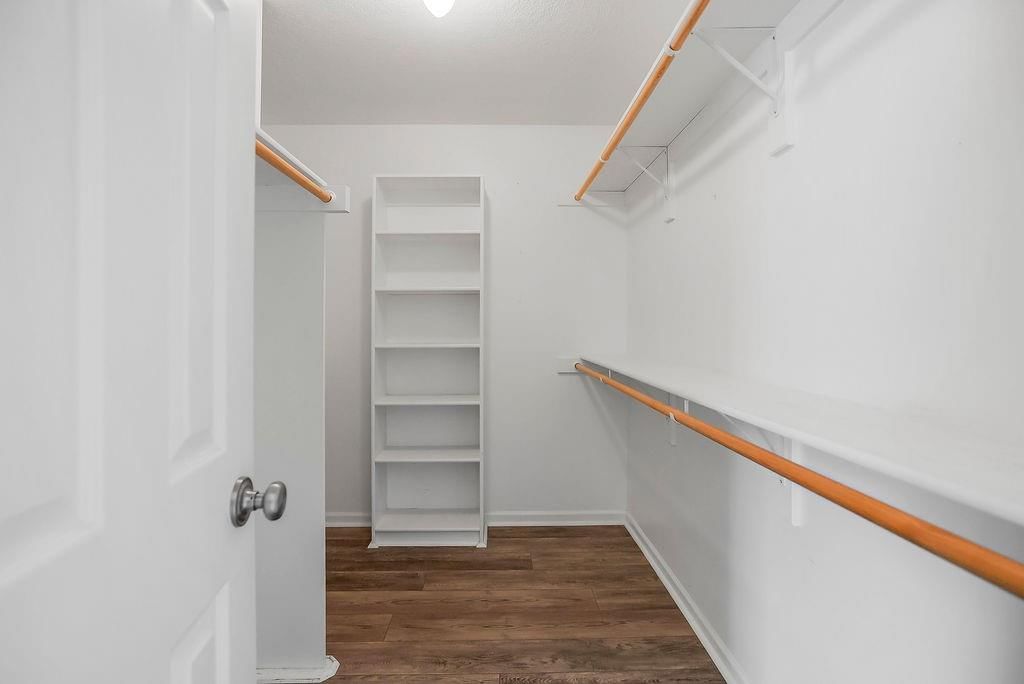 2300 E Sycamore Street — photo 10