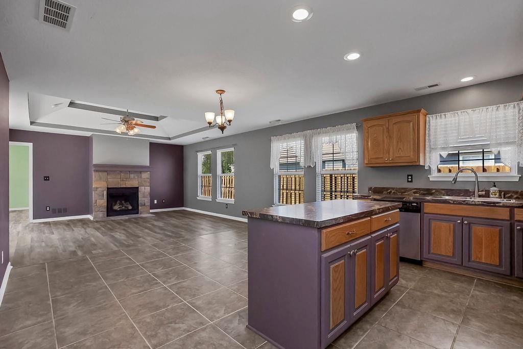 2300 E Sycamore Street — photo 12