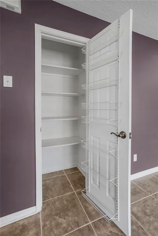 2300 E Sycamore Street — photo 13