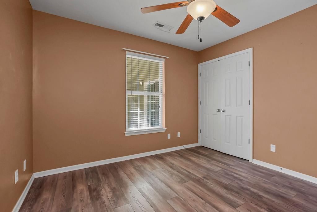 2300 E Sycamore Street — photo 14