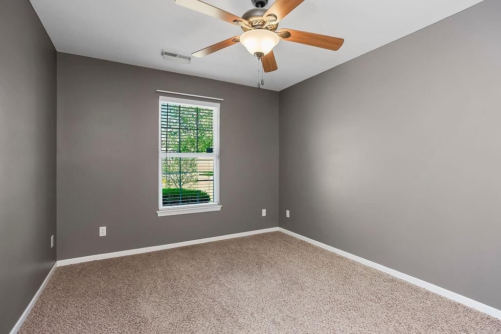 2300 E Sycamore Street — photo 16